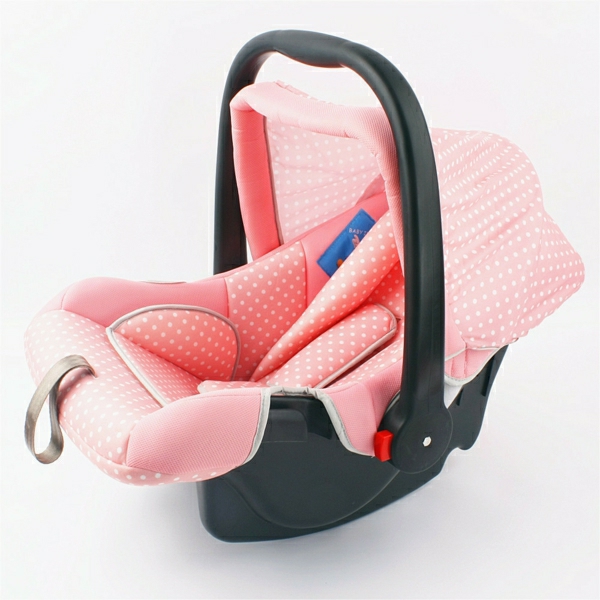 美丽的婴儿座椅测试车儿童座椅儿童汽车安全座椅测试，宝宝杯