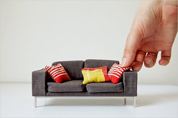 kaunis-nukkekodin huonekalu-cool-sohva-for-nukke